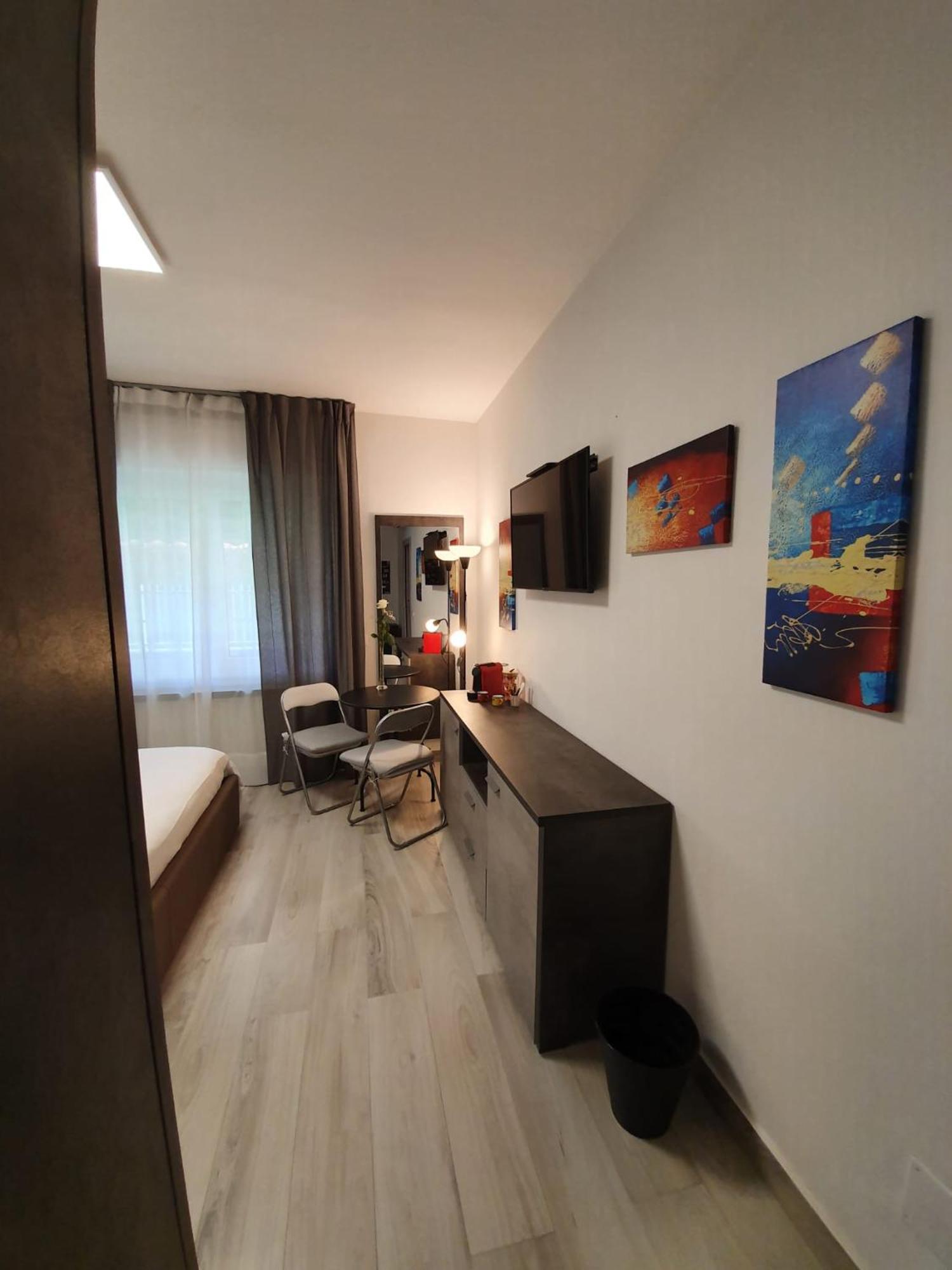 Отель Bergamo - La Casa Di Gianna Нембро Экстерьер фото